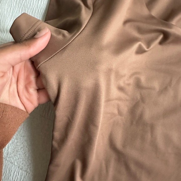 NWT SOFT SKIMS LIKE SHIRT - Picture 4 of 4